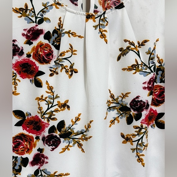 SHEIN Clasi Floral Print Petal Sleeve Fold Pleated‎ Detail Blouse - Picture 4 of 4